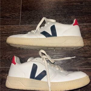 Veja V-10 LEATHER WHITE NAUTICO PEKIN